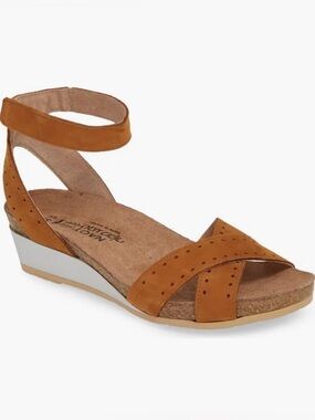 Naot Comfort Wedge Sandal - Tan Ankle Strap